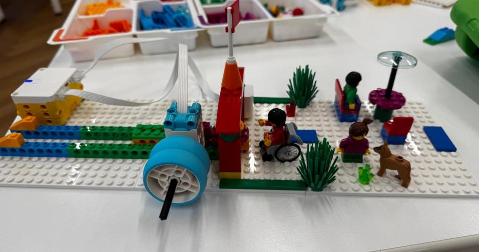 Lego spike
